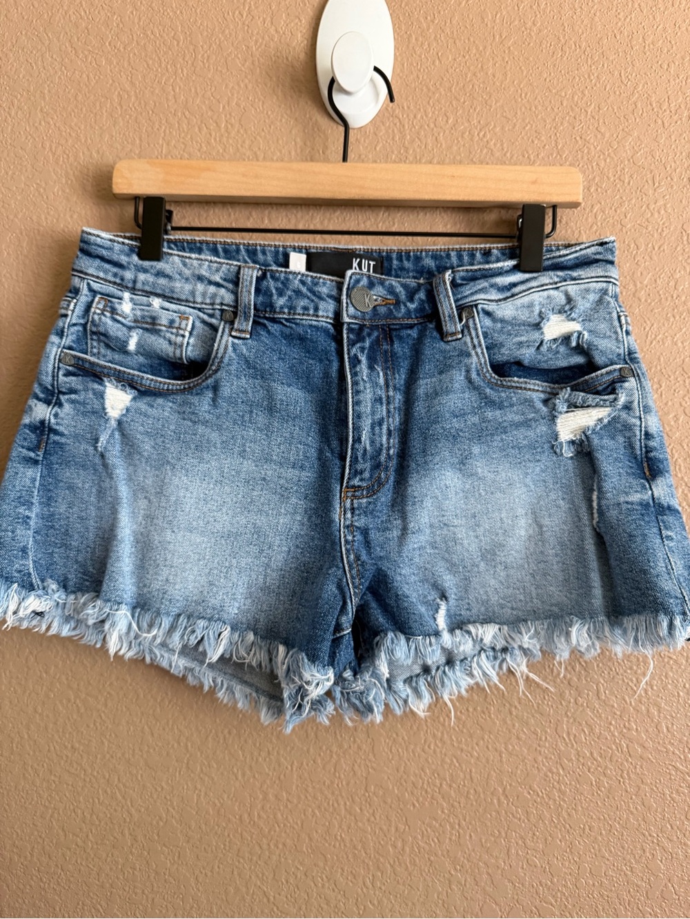 Kut from the Kloth Jane High Rise Blue Distressed Frayed Hem Denim Shorts Size 6